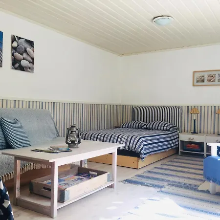 Kaju Guesthouses Nasva